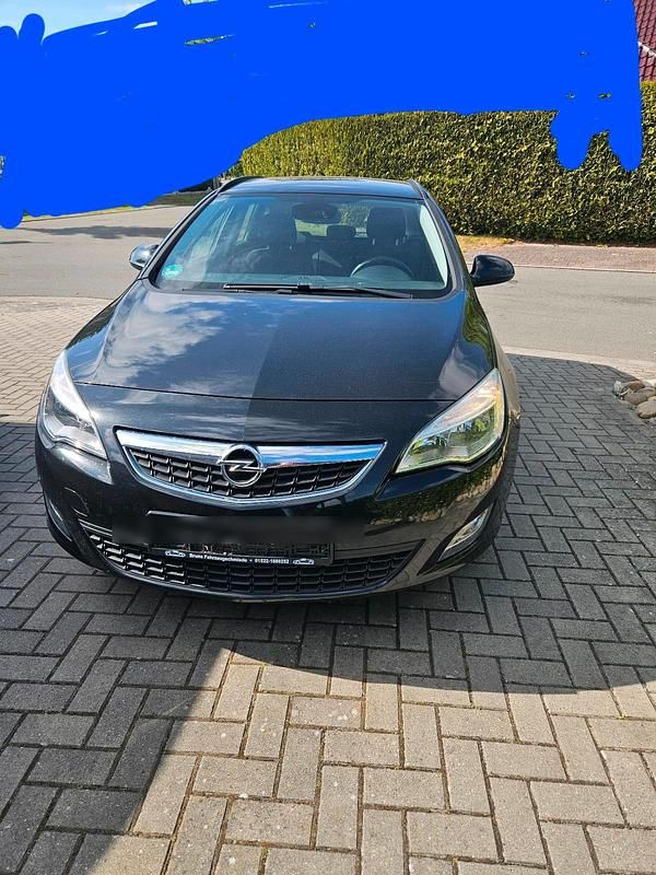 Schwarz Gebraucht 2012 Opel Astra Edition Kombi | 2.100 € (Superpreis) - Bild 1/4