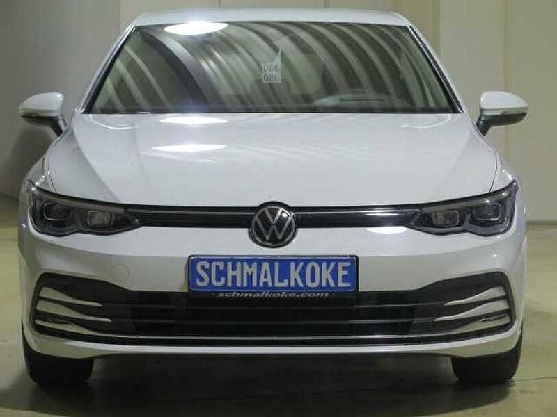 Gebraucht VW Golf VIII Life 150 PS (110 kW) 2023 Weiß Limousine