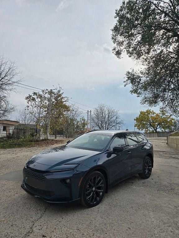 Blau Neu 2025 Toyota Crown SUV | 51.000 € - Bild 1/4