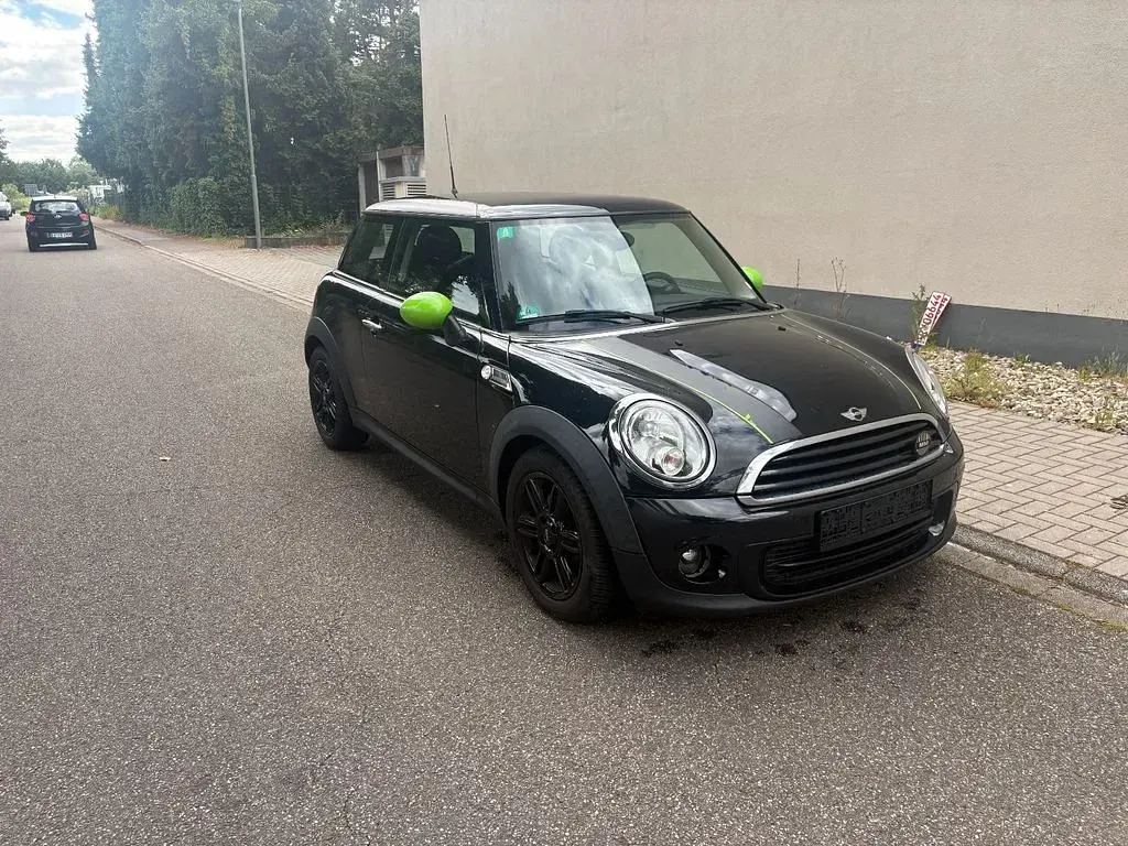 Käytetty Mini ONE 75 HP (55 kW) 2013 Musta Viistoperä