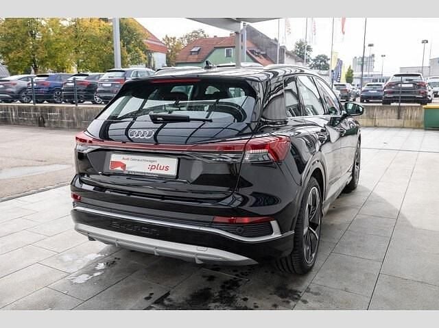 Gebraucht Audi Q4 e-tron Ambiente 150 kW (204 PS) 2022 Mythosschwarz metallic SUV