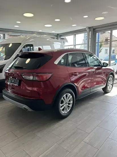 Gebraucht Ford Kuga Titanium 224 PS (164 kW) 2023 Lucidrot metallic (metallic) SUV