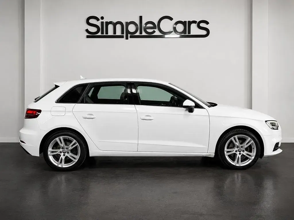 Gebraucht Audi A3 Design 150 PS (110 kW) 2017 Ibisweiss Limousine