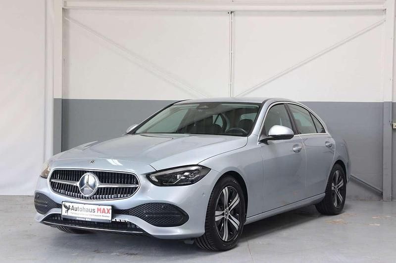 Hightechsilber metallic Gebraucht 2021 Mercedes C200 Limousine | 32.990 € (Fairer Preis) - Bild 1/4