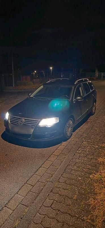 Schwarz Gebraucht 2006 VW Passat Highline Kombi | 1.550 € (Superpreis) - Bild 1/4