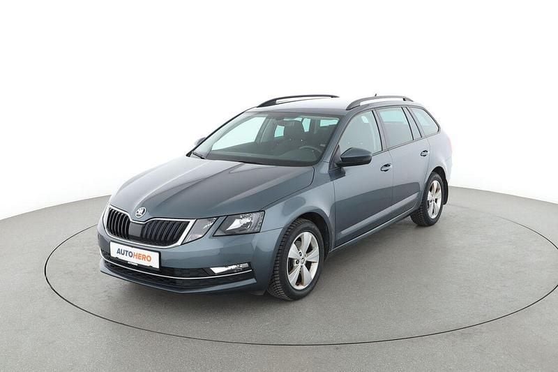 Grau Gebraucht 2020 Skoda Octavia Style Kombi | 18.290 € (Fairer Preis) - Bild 1/3