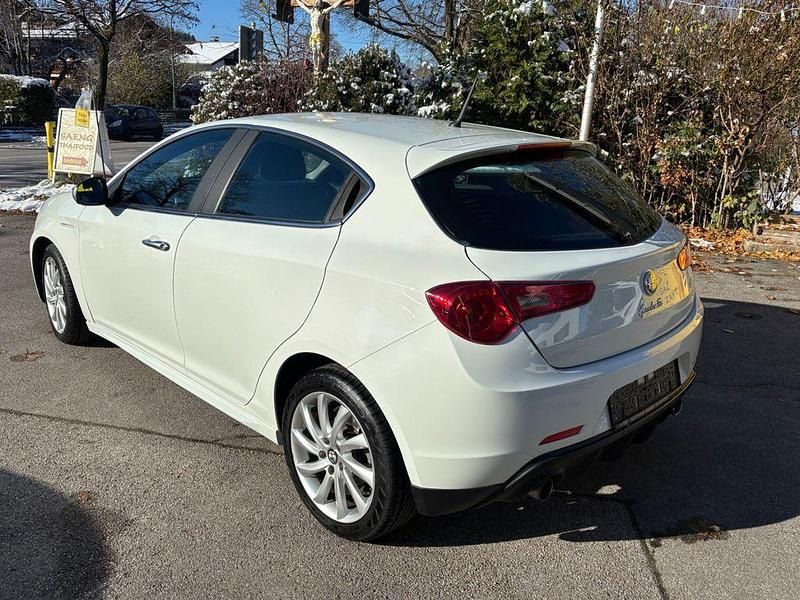 Gebraucht Alfa Romeo Giulietta Turismo 105 PS (77 kW) 2012 Limousine