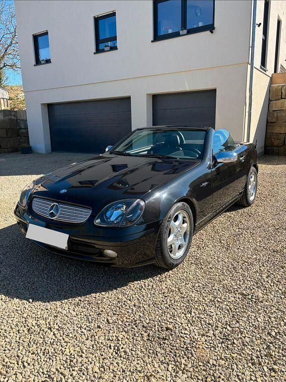 Second-hand Mercedes SLK200 163 CP (119 kW) 2000 Negru Cabrio