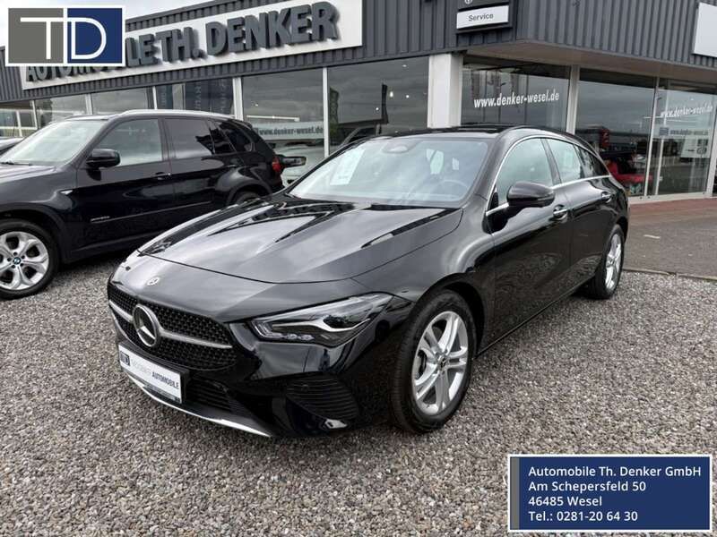 Kosmosschwarz metalliclack Gebraucht 2024 Mercedes CLA180 Progressive Limousine | 33.850 € (Fairer Preis) - Bild 1/4