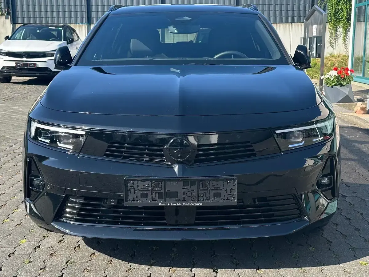 Gebraucht Opel Astra GS Line 131 PS (96 kW) 2024 Schwarz Kleinwagen