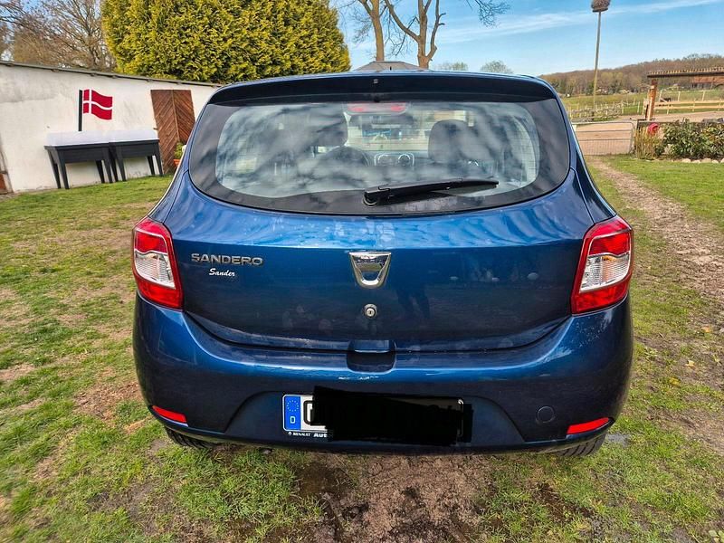 Gebraucht Dacia Sandero 90 PS (66 kW) 2015 Blau Kleinwagen