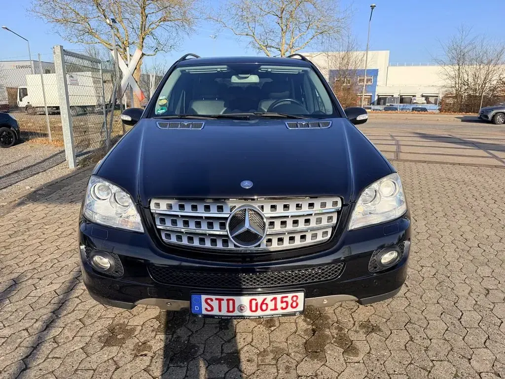 Gebraucht Mercedes ML320 224 PS (164 kW) 2007 Schwarz SUV