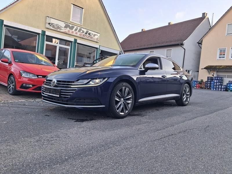Blau Gebraucht 2018 VW Arteon Elegance Limousine | 21.980 € (Guter Preis) - Bild 1/4