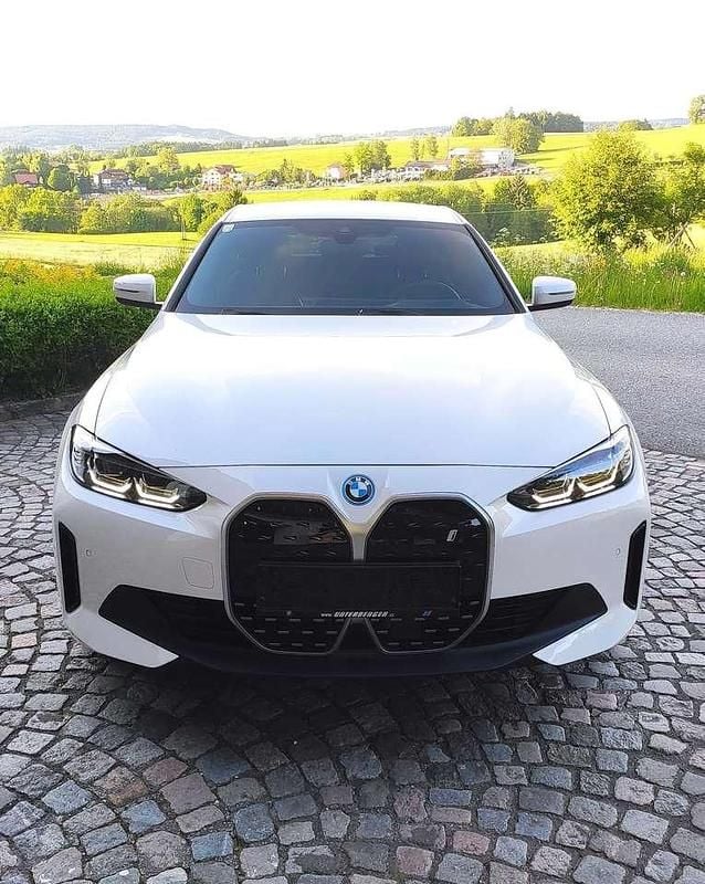 Gebraucht BMW i4 210 kW (286 PS) 2023 Weiß Limousine