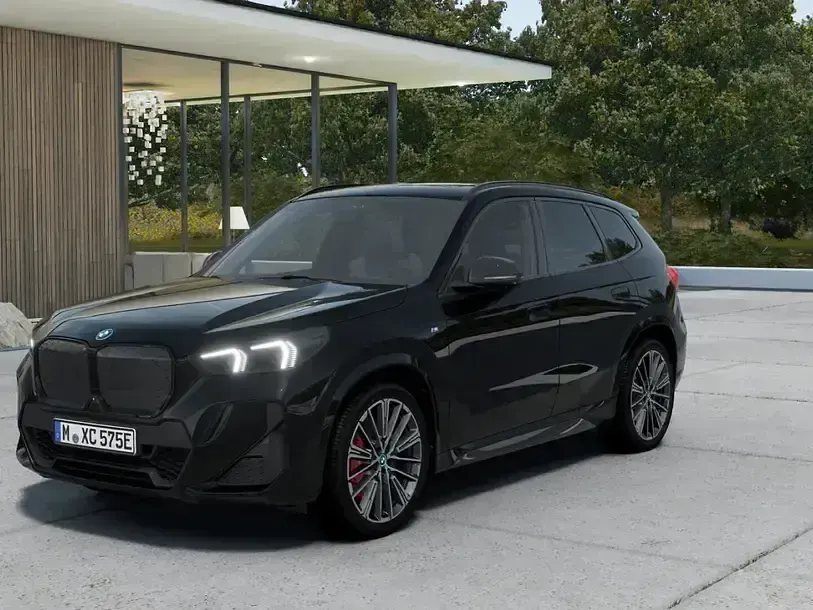 Gebraucht BMW iX1 Performance 230 kW (313 PS) 2024 Black sapphire (schwarz) SUV