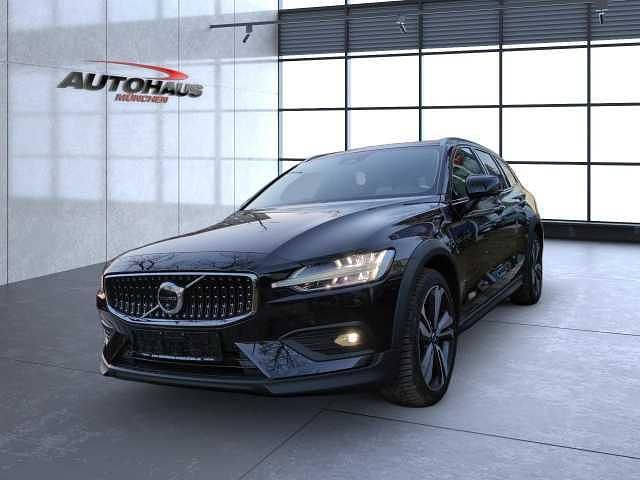 Gebraucht Volvo V60 CC 145 PS (106 kW) 2023 Kombi