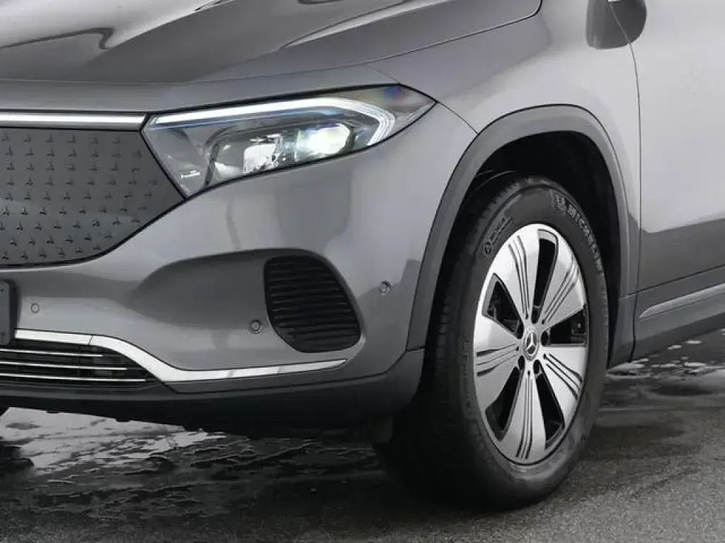 Gebraucht Mercedes EQA350 Progressive 214 kW (292 PS) 2025 Grau SUV