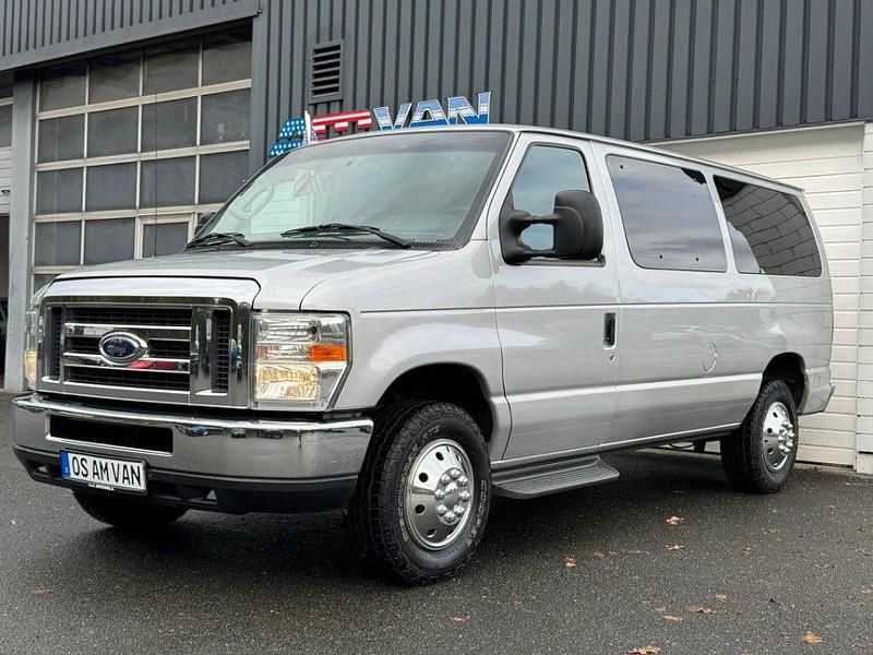 Silber Gebraucht 2012 Ford Econoline XL Van | 19.400 € - Bild 1/4