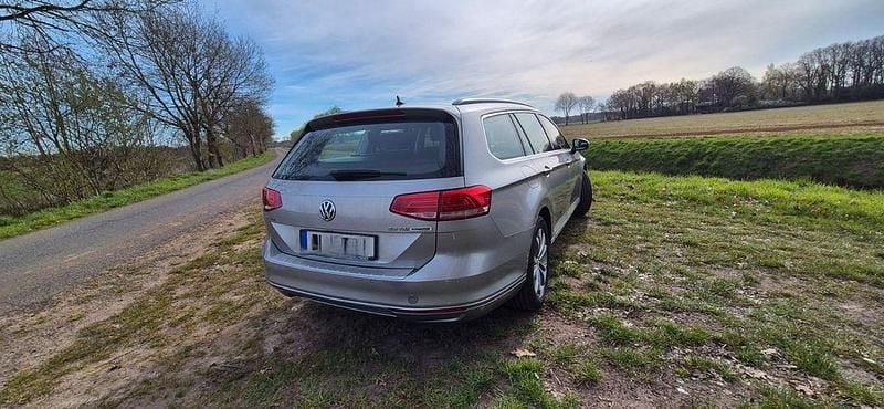 Second-hand VW Passat 150 CP (110 kW) 2015 Argintiu Break