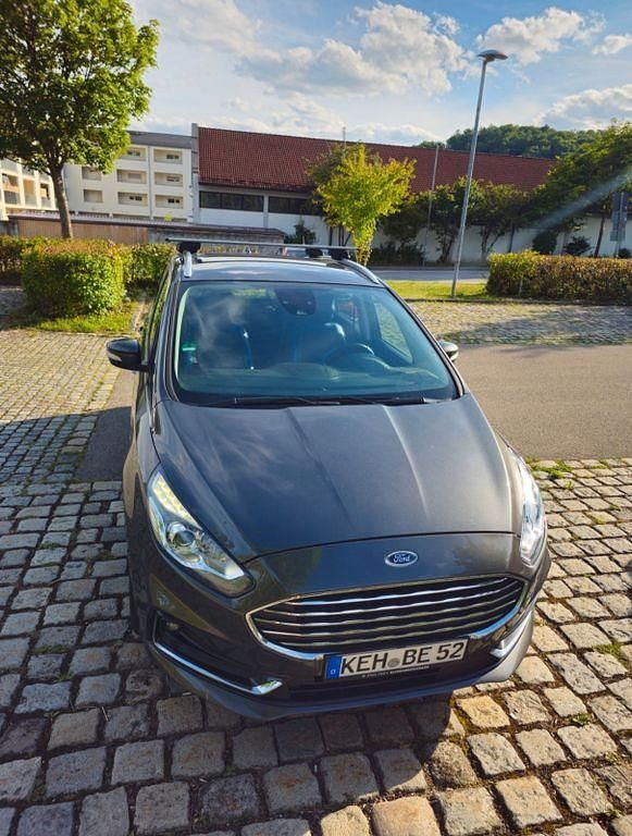 Silber Gebraucht 2020 Ford S-MAX S Van / Kleinbus | 15.000 € (Superpreis) - Bild 1/4