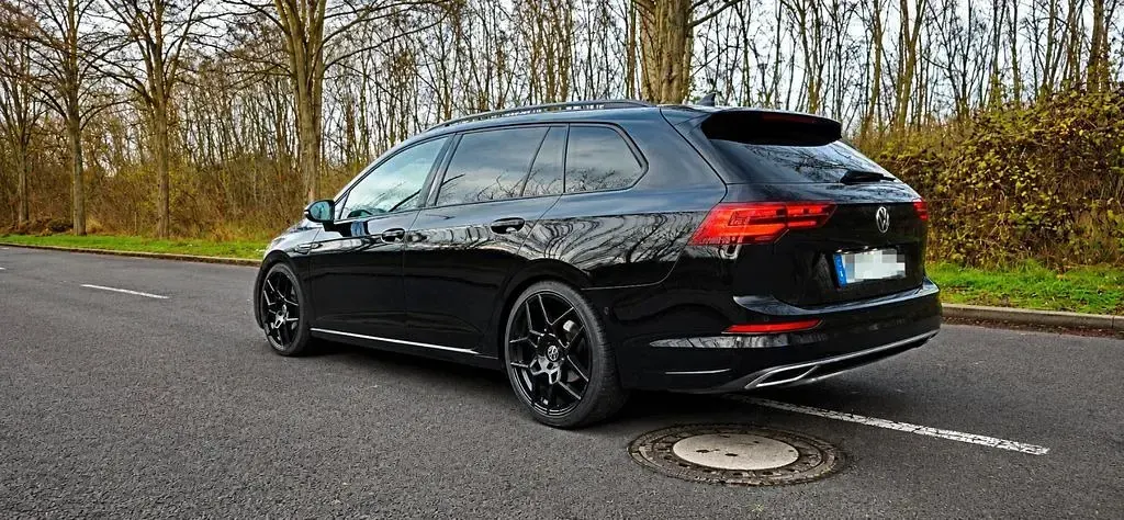 Gebraucht VW Golf VII Style 150 PS (110 kW) 2020 Schwarz Kombi