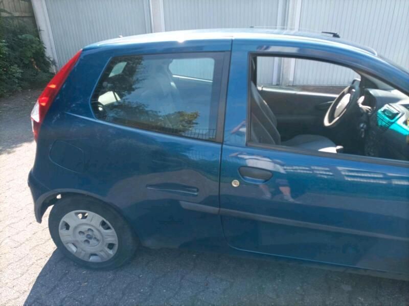 Blau Gebraucht 2004 Fiat Punto Kleinwagen | 500 € (Superpreis) - Bild 1/4