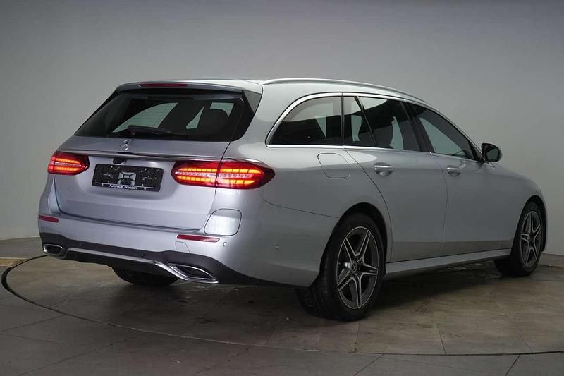 Gebraucht Mercedes E300 AMG line 194 PS (142 kW) 2020 High tech silber Kombi