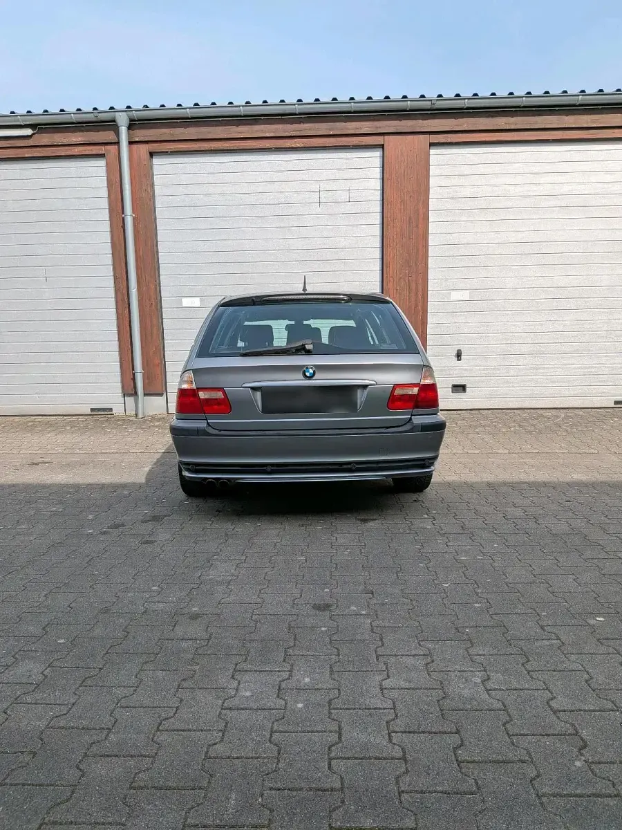 Gebraucht BMW 320 Lifestyle 170 PS (125 kW) 2005 Silber Kombi