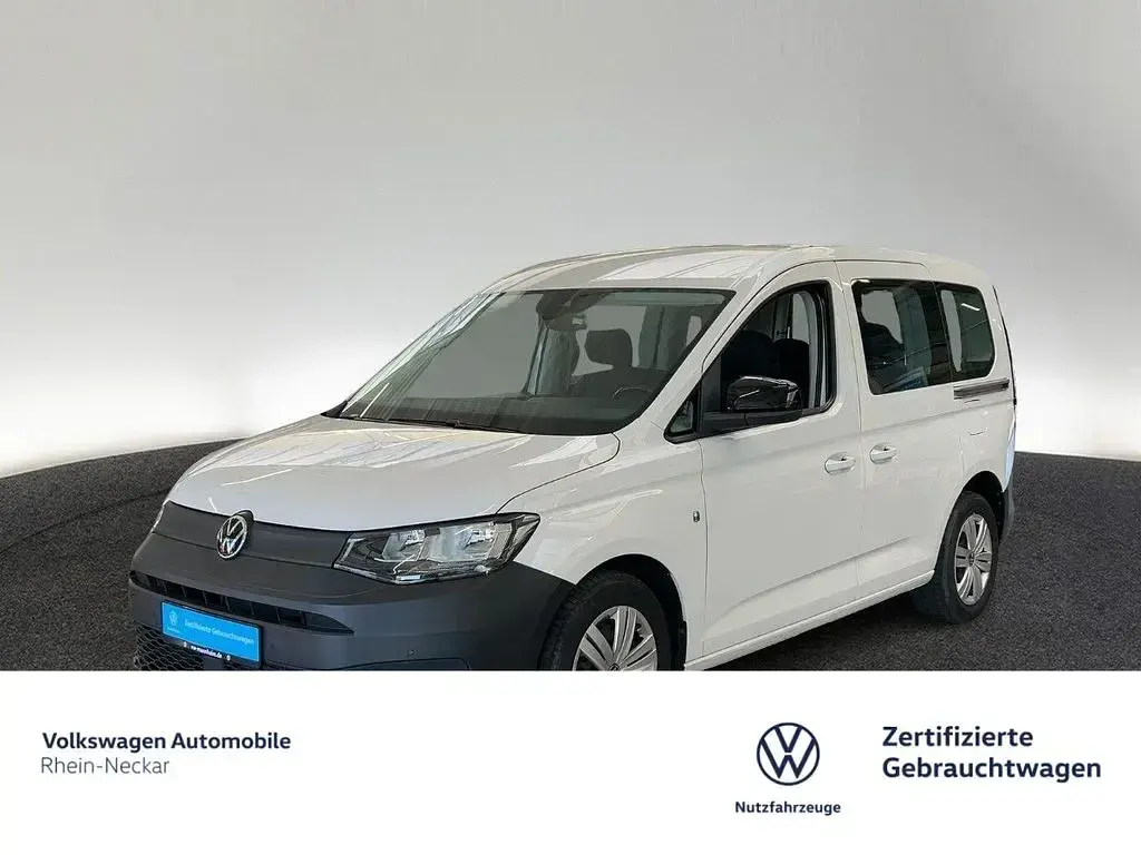 Gebraucht VW Caddy Basis 122 PS (89 kW) 2021 Candyweiß Van / Kleinbus