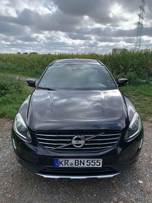 Schwarz Gebraucht 2014 Volvo XC60 Momentum SUV | 14.900 € - Bild 1/4