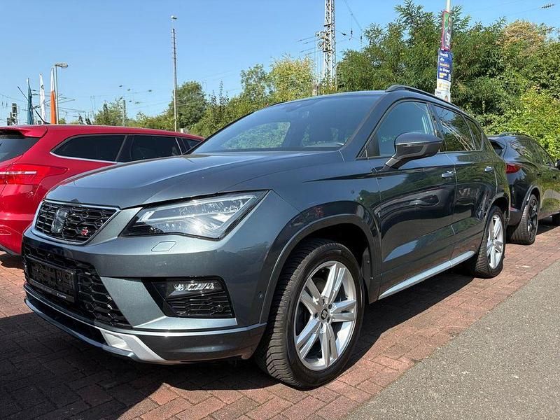 Grau Gebraucht 2018 Seat Ateca 4Drive SUV | 24.990 € (Etwas zu teuer) - Bild 1/4