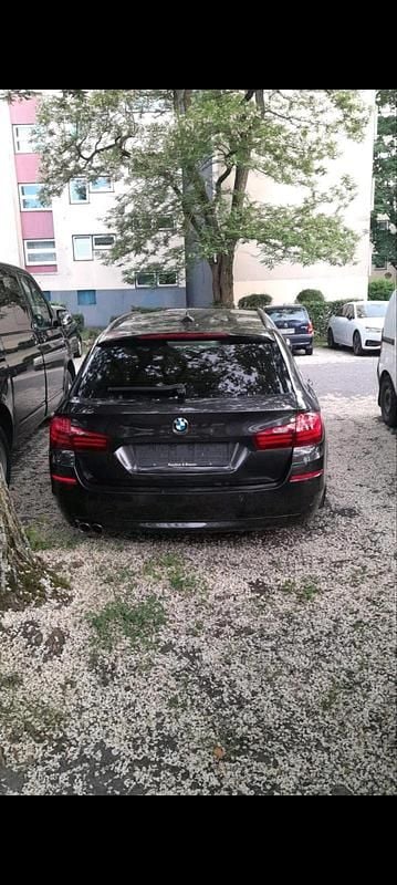 Gebraucht BMW 525 218 PS (160 kW) 2014 Grau Kombi