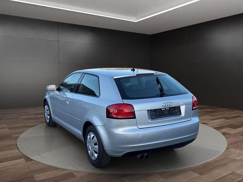 Gebraucht Audi A3 Attraction 125 PS (91 kW) 2011 Silber Kleinwagen