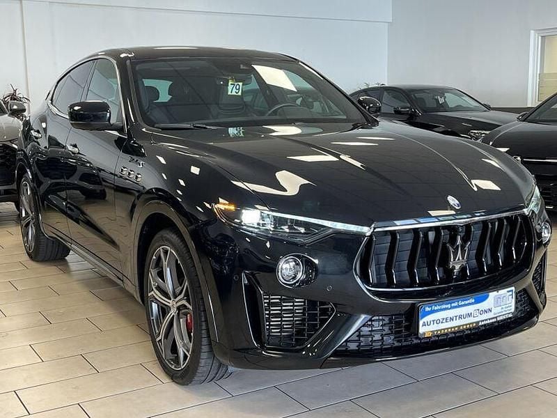 Gebraucht Maserati Levante 430 PS (316 kW) 2022 Schwarz SUV
