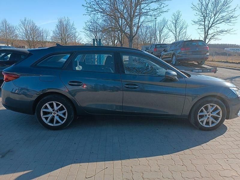 Gebraucht Seat Leon Style 150 PS (110 kW) 2022 Grau Limousine