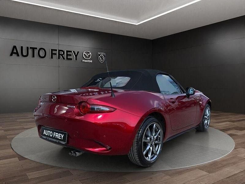 Gebraucht Mazda MX5 Selection 184 PS (135 kW) 2022 Soul red crystal m Cabrio
