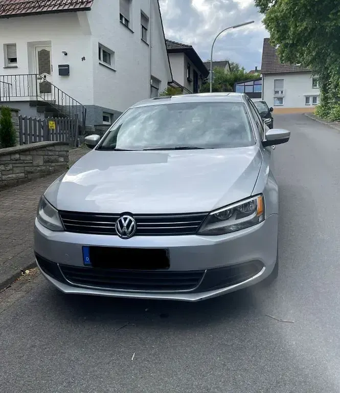 Gebraucht VW Jetta 160 PS (117 kW) 2013 Grau Limousine