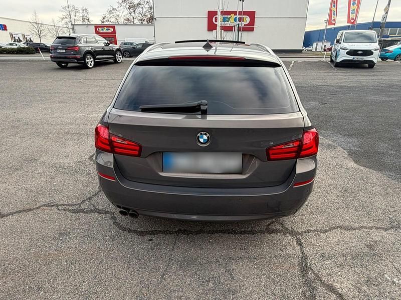 Gebraucht BMW 530 258 PS (189 kW) 2012 Andere farben Kombi