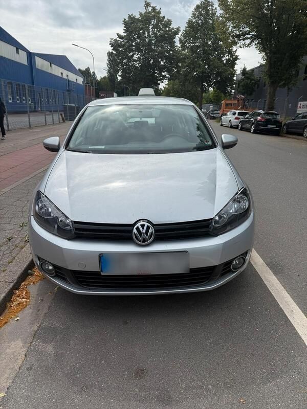 Silber Gebraucht 2011 VW Golf VI Kleinwagen | 5.999 € (Guter Preis) - Bild 1/4