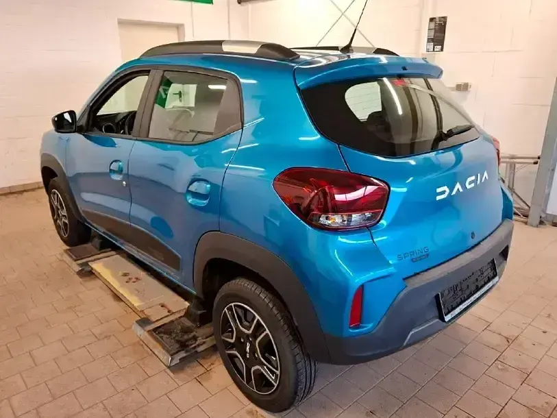 Używany Dacia Spring Essentiel 33 kW (45 KM) 2023 Niebieski Hatchback