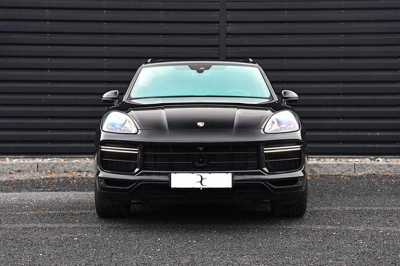 Gebraucht Porsche Cayenne Turbo 549 PS (403 kW) 2018 Schwarz SUV