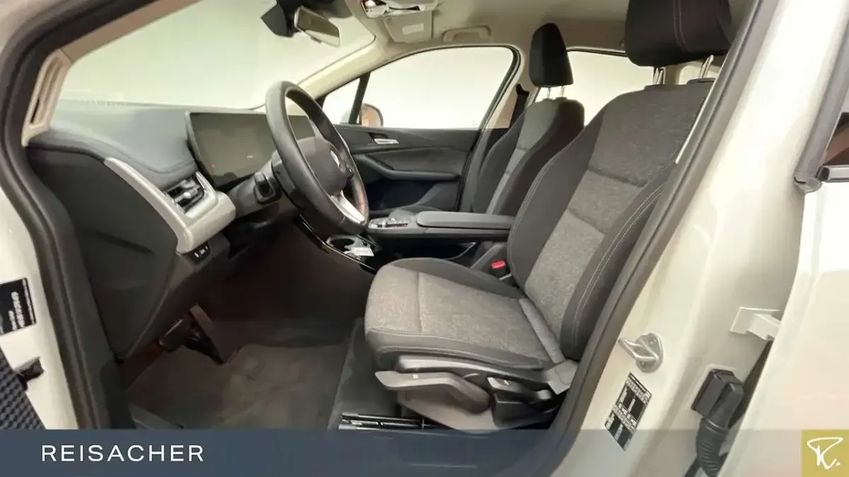 Brugt BMW 220 Active Tourer Efficient Dynamics 170 HK (125 kW) 2025 Hvid MPV