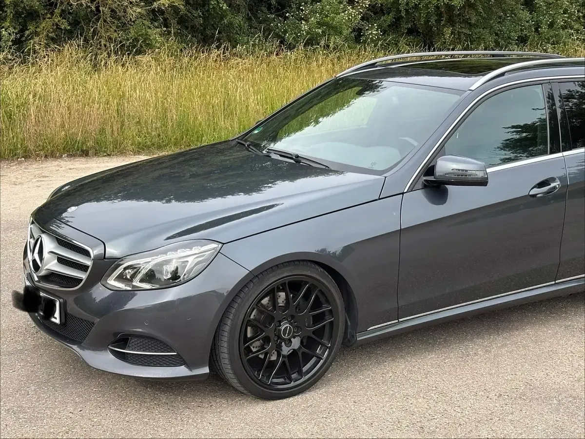 Gebraucht Mercedes E250 204 PS (150 kW) 2013 Grau Kombi