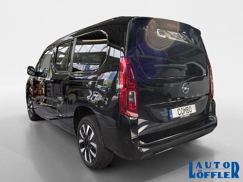 Neu Opel Combo 131 PS (96 kW) 2026 Schwarz Van / Kleinbus