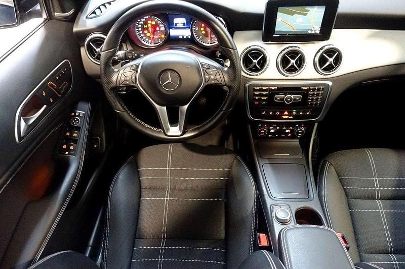 Gebraucht Mercedes GLA220 170 PS (125 kW) 2015 Schwarz SUV