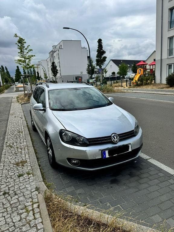 Silber Gebraucht 2010 VW Golf VI Kombi | 4.000 € (Superpreis) - Bild 1/4