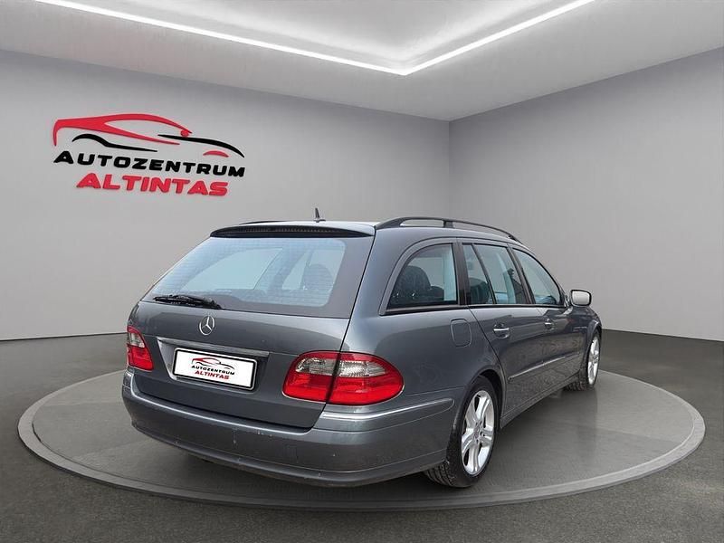 Gebraucht Mercedes E200 Avantgarde 184 PS (135 kW) 2007 Grau Kombi