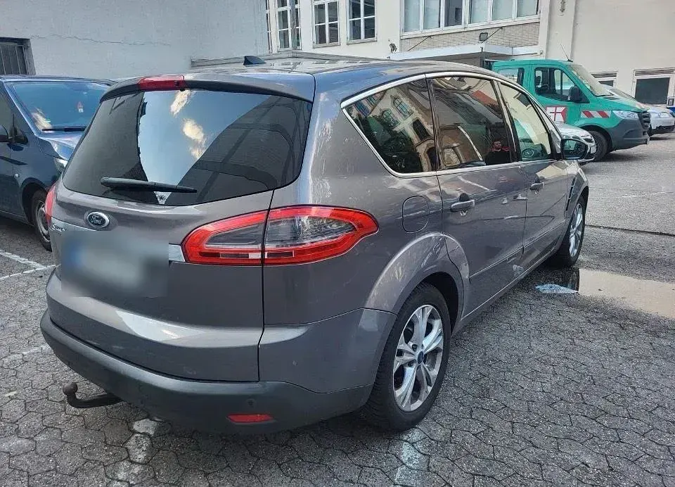 Gebraucht Ford S-MAX S 140 PS (102 kW) 2014 Grau Van / Kleinbus