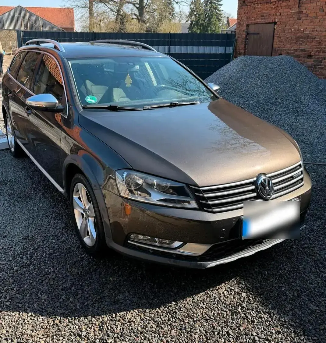 Gebraucht VW Passat Alltrack 211 PS (155 kW) 2012 Braun Kombi