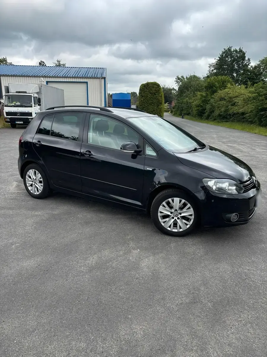 Gebraucht VW Golf Plus Life 85 PS (62 kW) 2013 Schwarz Van / Kleinbus